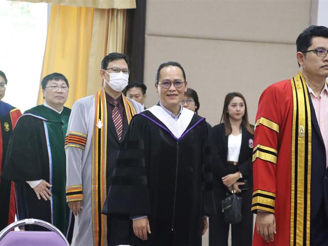 คณะรัฐศาสตร์และสังคมศาสตร์ 