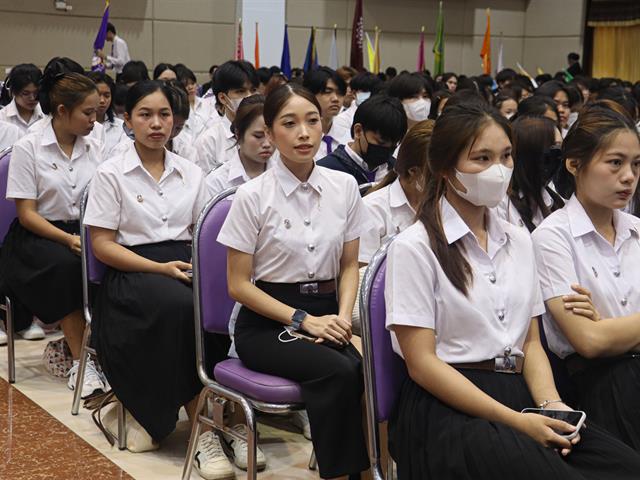 คณะรัฐศาสตร์และสังคมศาสตร์ 