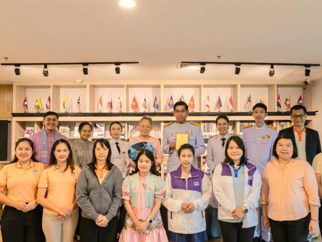 Associate Professor Dr. Worawat Sriyapai Receives Outstanding Academic Staff Award from University of Phayao