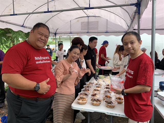 มหาวิทยาลัยพะเยาร่วมกับผู้ประกอบการชมรมร้านอาหารและเครื่องดื่มจังหวัดพะเยา จัดโครงการจากพี่สู่น้อง น้องอิ่มท้องพี่สุขใจ ครั้งที่ 1