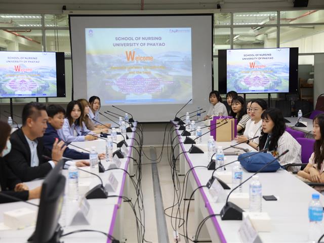 ต้อนรับคณะผู้บริหารและนิสิต