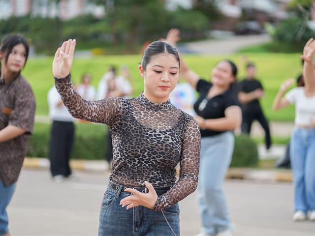 ศูนย์สิ่งแวดล้อมและการจัดการที่ยั่งยืน มหาวิทยาลัยพะเยา ร่วมประเพณีเดินขึ้น ม. ประจำปี 2568