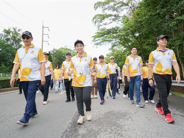 ศูนย์สิ่งแวดล้อมและการจัดการที่ยั่งยืน มหาวิทยาลัยพะเยา ร่วมประเพณีเดินขึ้น ม. ประจำปี 2568