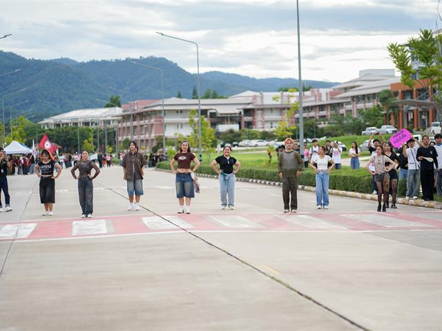 ศูนย์สิ่งแวดล้อมและการจัดการที่ยั่งยืน มหาวิทยาลัยพะเยา ร่วมประเพณีเดินขึ้น ม. ประจำปี 2568