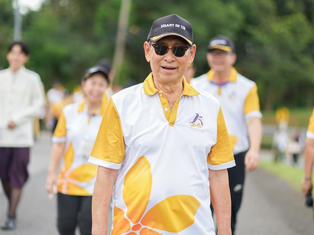 ศูนย์สิ่งแวดล้อมและการจัดการที่ยั่งยืน มหาวิทยาลัยพะเยา ร่วมประเพณีเดินขึ้น ม. ประจำปี 2568