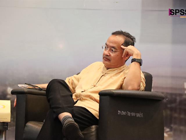 คณะรัฐศาสตร์และสังคมศาสตร์ 