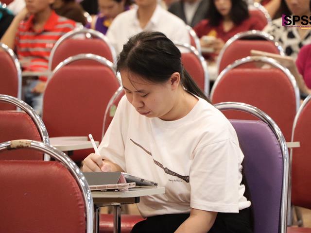 คณะรัฐศาสตร์และสังคมศาสตร์ 