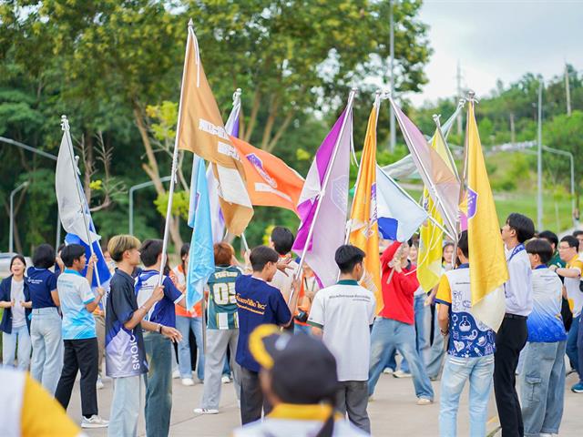 วิทยาลัยการศึกษา เข้าร่วมประเพณีเดินเข้า ม. มหาวิทยาลัยพะเยา ประจำปี 2568