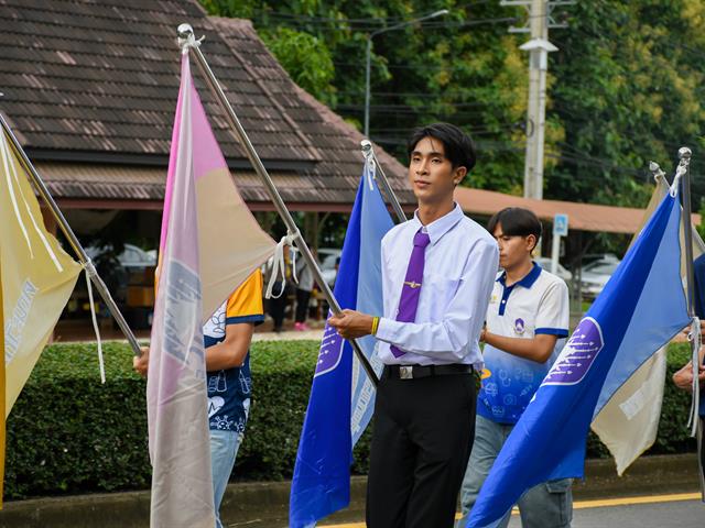 วิทยาลัยการศึกษา เข้าร่วมประเพณีเดินเข้า ม. มหาวิทยาลัยพะเยา ประจำปี 2568