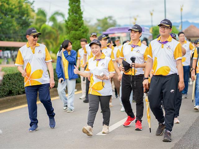 วิทยาลัยการศึกษา เข้าร่วมประเพณีเดินเข้า ม. มหาวิทยาลัยพะเยา ประจำปี 2568