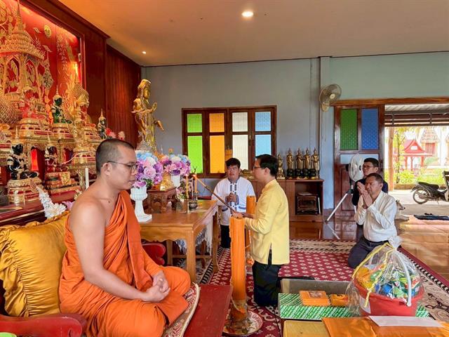 วิทยาลัยการศึกษา ถวายเทียนพรรษา สืบสานพุทธประเพณี เนื่องในเทศกาลเข้าพรรษา