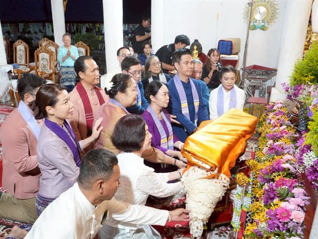 มหาวิทยาลัยพะเยาสืบสานประเพณีแห่ผ้าห่มพระธาตุจอมทอง ครั้งที่ 10 ประจำปี 2568 เฉลิมฉลองการก้าวเข้าสู่ปีที่ 16 ของมหาวิทยาลัยพะเยา