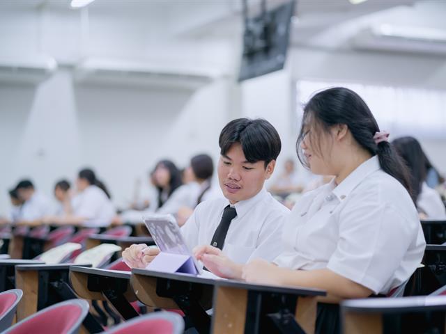 คำถามกฎหมายเนื่องในวันรพี