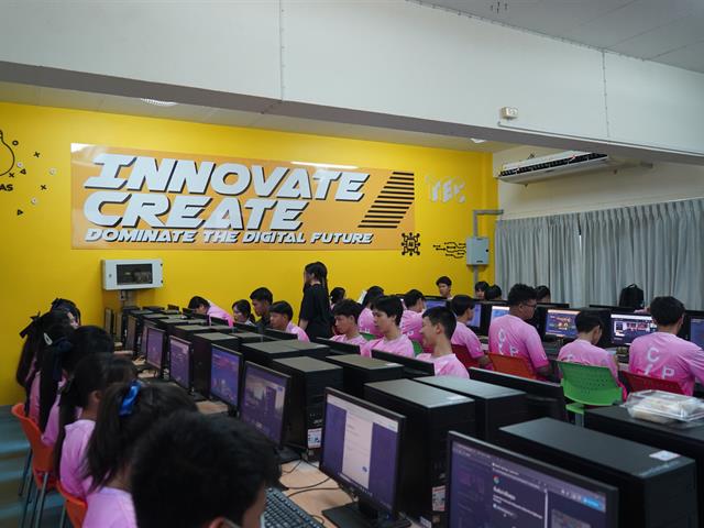 Comp Camp สัญจร