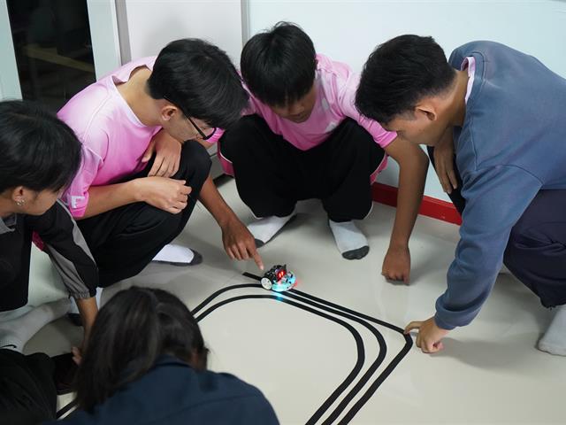 Comp Camp สัญจร