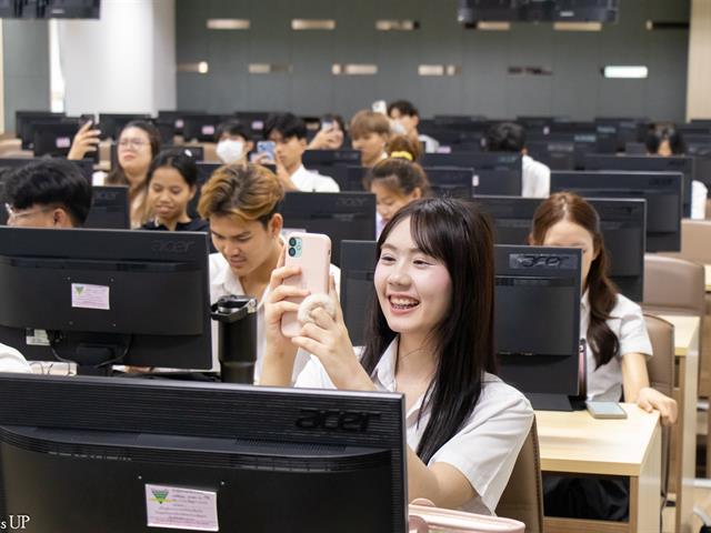 คณะศิลปศาสตร์ให้การต้อนรับโรงแรมอนันตราเชียงใหม่รีสอร์ท เพื่อประชาสัมพันธ์การเปิดรับสมัครนักศึกษาฝึกงาน