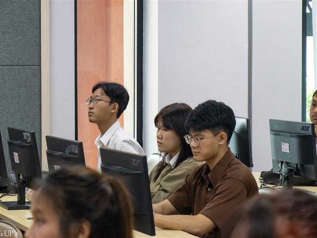 คณะศิลปศาสตร์ให้การต้อนรับโรงแรมอนันตราเชียงใหม่รีสอร์ท เพื่อประชาสัมพันธ์การเปิดรับสมัครนักศึกษาฝึกงาน