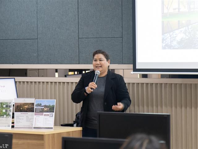 คณะศิลปศาสตร์ให้การต้อนรับโรงแรมอนันตราเชียงใหม่รีสอร์ท เพื่อประชาสัมพันธ์การเปิดรับสมัครนักศึกษาฝึกงาน