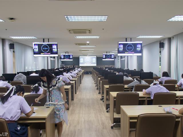 ศูนย์ภาษา คณะศิลปศาสตร์ จัดสอบวัดความรู้ภาษาอังกฤษ แก่นักเรียนระดับชั้นมัธยมศึกษา ปีที่ 4-6 โรงเรียนสาธิต มหาวิทยาลัยพะเยา
