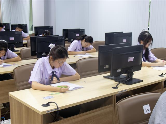 ศูนย์ภาษา คณะศิลปศาสตร์ จัดสอบวัดความรู้ภาษาอังกฤษ แก่นักเรียนระดับชั้นมัธยมศึกษา ปีที่ 4-6 โรงเรียนสาธิต มหาวิทยาลัยพะเยา