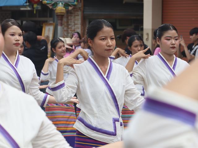 คณะรัฐศาสตร์และสังคมศาสตร์ 