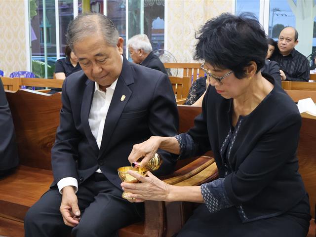 วิทยาลัยการจัดการ ร่วมไว้อาลัยและร่วมเป็นเจ้าภาพสวดพระอภิธรรมศพคุณพ่อ นาวาอากาศเอก มณี ศรีอาจ ณ วัดบางแพรกเหนือ จังหวัดนนทบุรี