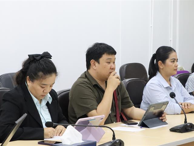 คณะรัฐศาสตร์และสังคมศาสตร์ 