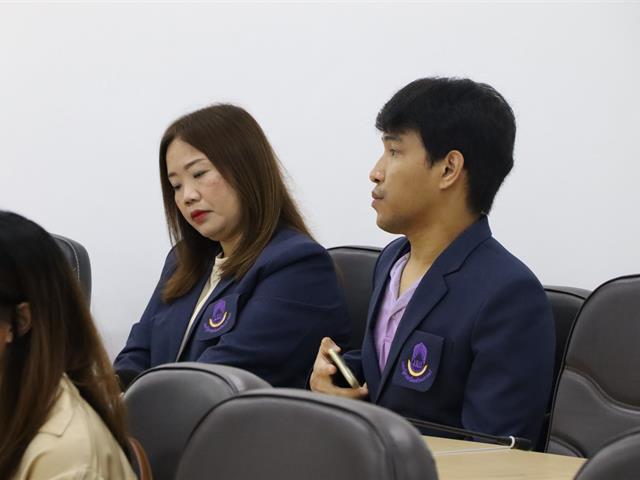 คณะรัฐศาสตร์และสังคมศาสตร์ 