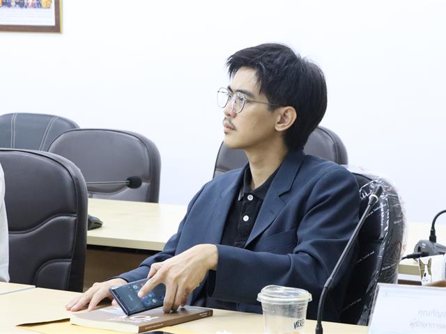 คณะรัฐศาสตร์และสังคมศาสตร์ 