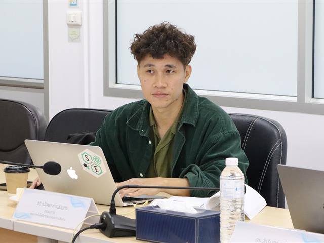 คณะรัฐศาสตร์และสังคมศาสตร์ 