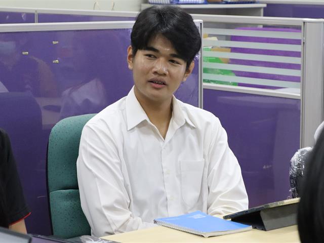 คณะรัฐศาสตร์และสังคมศาสตร์ 