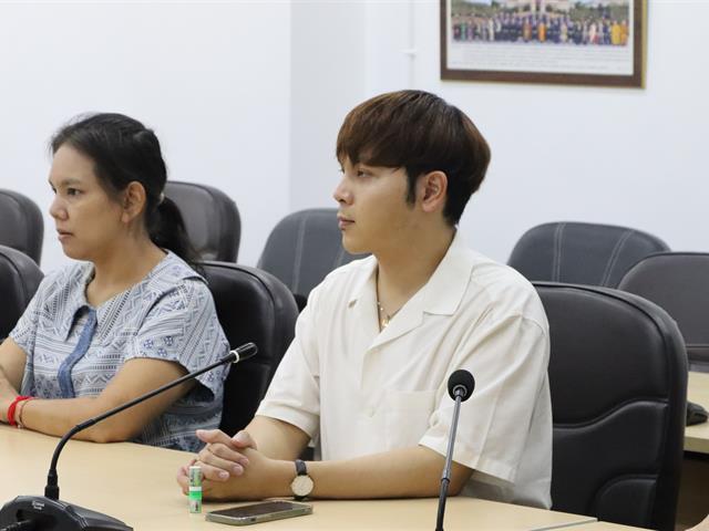 คณะรัฐศาสตร์และสังคมศาสตร์ 
