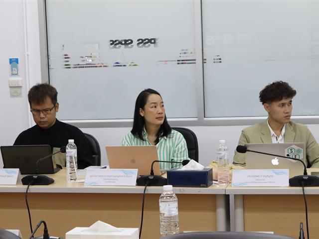 คณะรัฐศาสตร์และสังคมศาสตร์ 