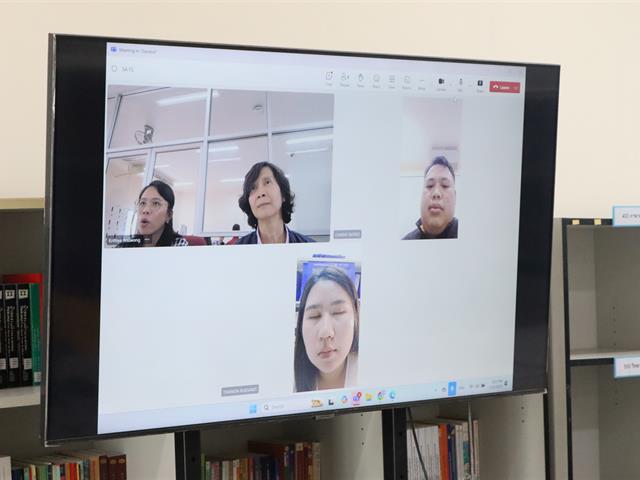 คณะรัฐศาสตร์และสังคมศาสตร์ 