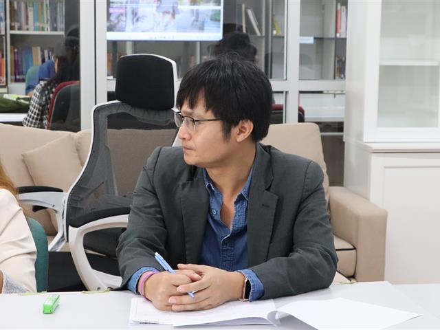 คณะรัฐศาสตร์และสังคมศาสตร์ 