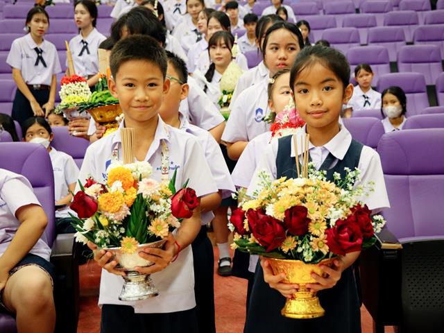 พิธีไหว้ครูโรงเรียนสาธิตมหาวิทยาลัยพะเยา