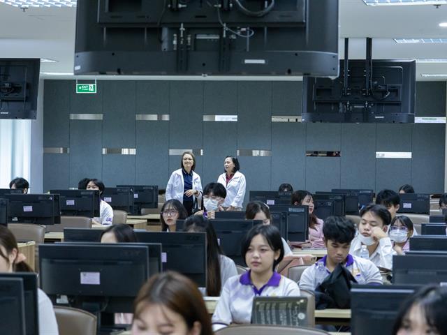 คณะศิลปศาสตร์รับการตรวจประเมินการประกันคุณภาพการศึกษาภายใน ระดับหลักสูตร ประจำปีการศึกษา 2567 เพิ่มเติม 5 หลักสูตร