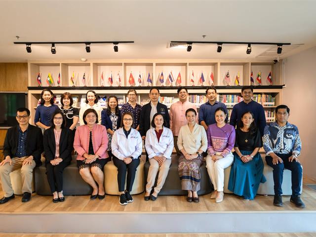 คณะศิลปศาสตร์รับการตรวจประเมินการประกันคุณภาพการศึกษาภายใน ระดับหลักสูตร ประจำปีการศึกษา 2567 เพิ่มเติม 5 หลักสูตร