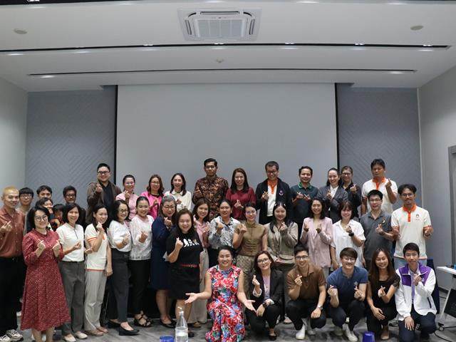 ฝ่ายวิจัย คณะศิลปศาสตร์ จัดเวทีแลกเปลี่ยนเรียนรู้ “แบ่งปันประสบการณ์การวิจัย เพื่อสร้างแรงบันดาลใจ ขยายเครือข่าย และยกระดับคุณภาพผลงานวิจัย”