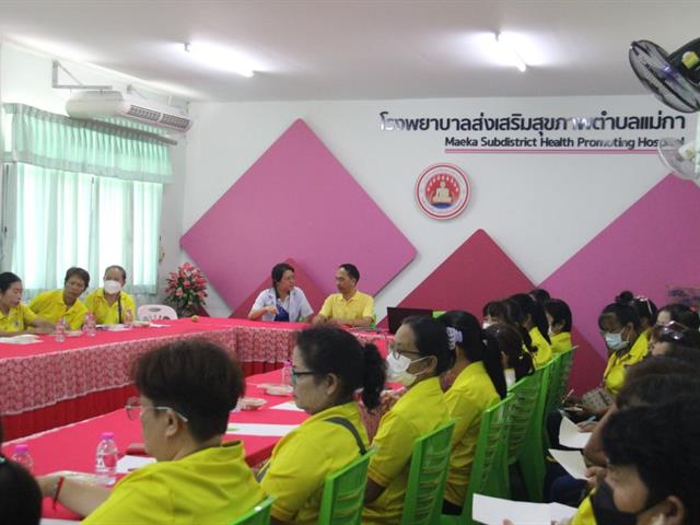 เทคนิคการแพทย์ชุมชน ให้ความรู้เรื่องการเก็บตัวอย่างตรวจสุขภาพกับ อสม