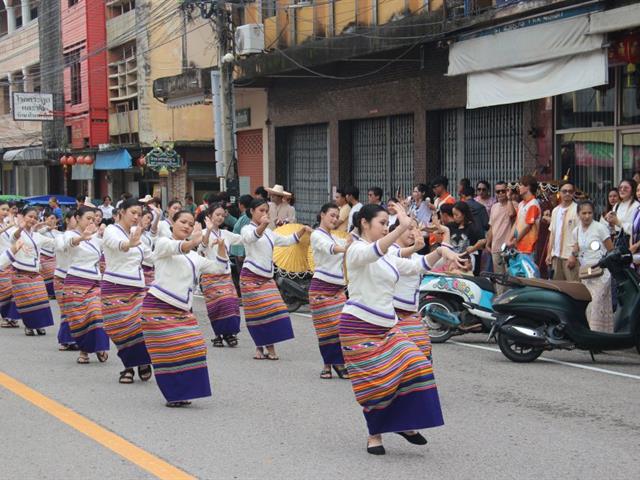 คณะสหเวชศาสตร์ มหาวิทยาลัยพะเยา เข้าร่วมประเพณีแห่ผ้าห่มพระธาตุจอมทอง มหาวิทยาลัยพะเยา ประจำปี 2568