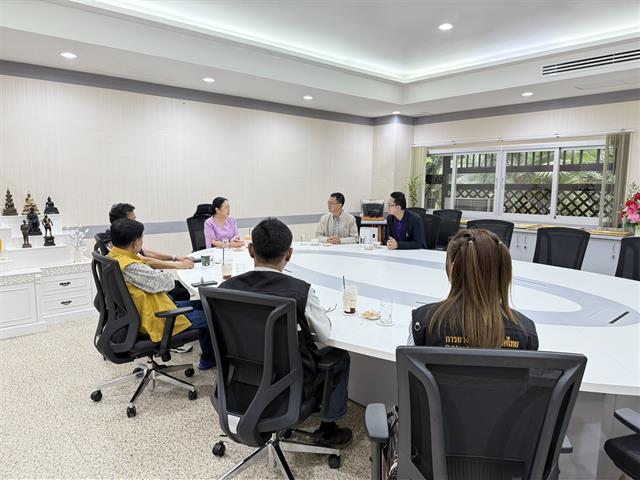อธิการบดีมหาวิทยาลัยพะเยา ต้อบรับ ประธานคณะกรรมการพัฒนาศักยภาพ            เพื่อยกระดับความเข้มแข็งให้กับสถาบันเกษตรกรชาวสวนยาง การยางแห่งประเทศไทย