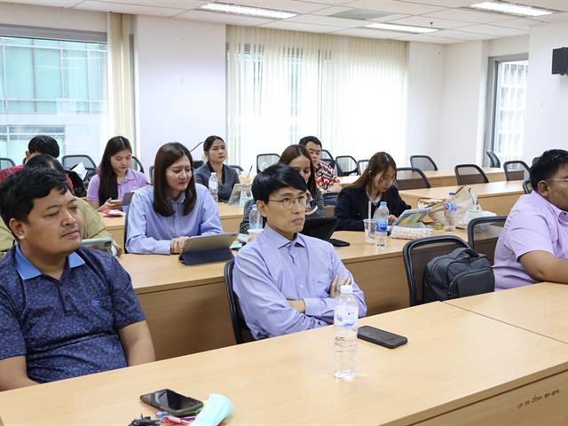 หลักสูตรการศึกษามหาบัณฑิต สาขาวิชาการบริหารการศึกษา จัดบรรยายพิเศษเรื่อง “การวิเคราะห์ความต้องการพัฒนาของครู และการวางแผนนิเทศ ภายในสถานศึกษา”