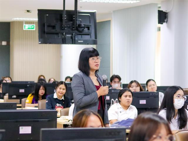 สาขาวิชาภาษาจีน คณะศิลปศาสตร์ ให้การต้อนรับบริษัท E-Optolink (ประเทศไทย)