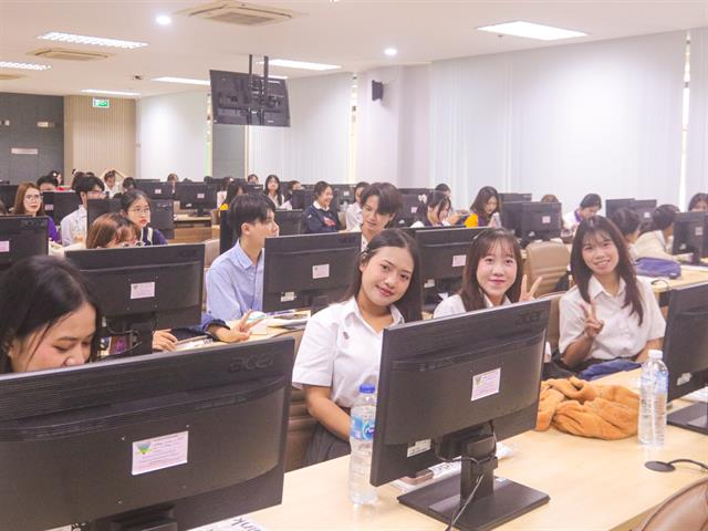 สาขาวิชาภาษาจีน คณะศิลปศาสตร์ ให้การต้อนรับบริษัท E-Optolink (ประเทศไทย)