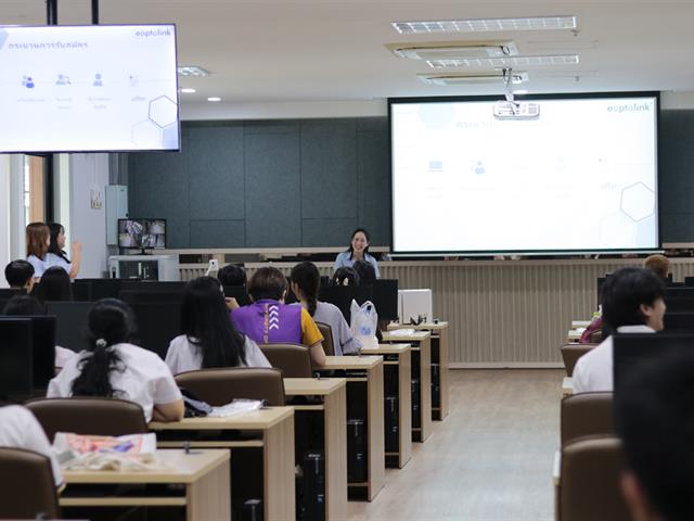 สาขาวิชาภาษาจีน คณะศิลปศาสตร์ ให้การต้อนรับบริษัท E-Optolink (ประเทศไทย)