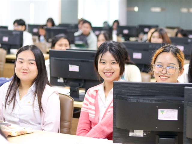 The Chinese Language Program, School of Liberal Arts, Welcomes E-Optolink (Thailand) Co., Ltd.