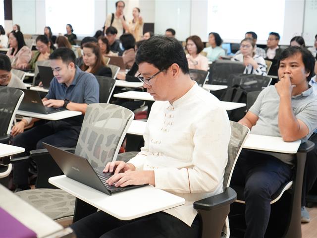 การใช้ AI เพื่อพัฒนาหลักสูตรให้ทันสมัย