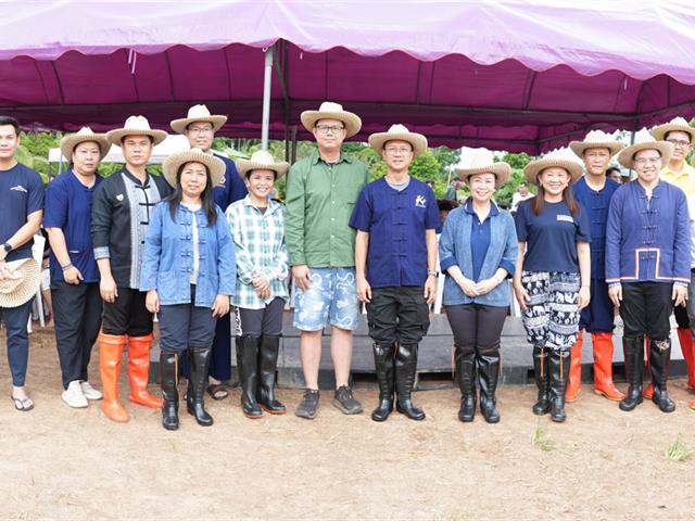 มหาวิทยาลัยพะเยา จัดกิจกรรม “สืบสานวิถีดำนา”  เผยแพร่ภูมิปัญญาดำนาแบบดั้งเดิม ตามวิถีวัฒนธรรมล้านนาตะวันออก
