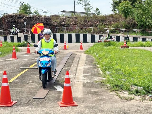 กฎหมายจราจรทางบก